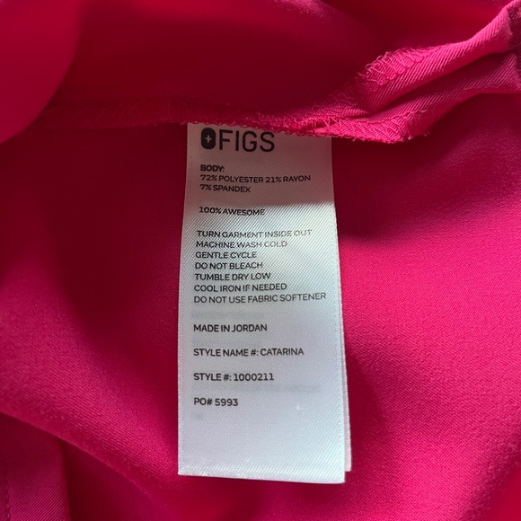 FIGS Scrub Set – Shocking Pink (Size: Small / Regular) - Picture 3 of 4